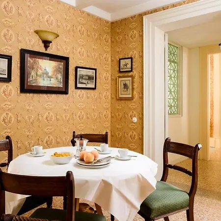Ferienhaus Imperiale 3 Bedrooms Hose - 17032 Venedig